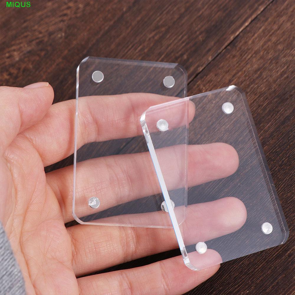 MIQUS ID Photo Holder ทำจากอะคริลิกแม่เหล็ก ใช้เป็นของขวัญและตกแต่งโต๊ะ