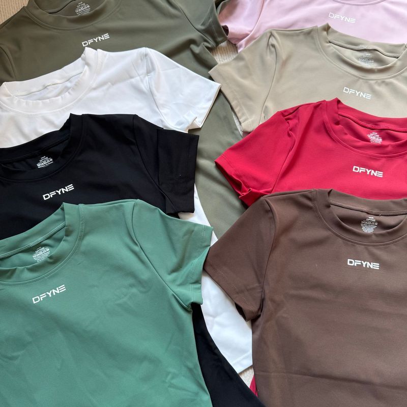DFเสื้อยืดแขนสั้นหลากสี ระบายอากาศได้ดี ยืดหยุ่น สไตล์ slim fit สำหรับการทำโยคะและออกกำลังกายGlowFi