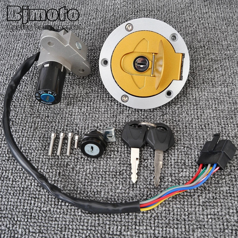 BM การใช้แก๊สสวิทช์จุดระเบิดล็อคที่นั่งพร้อมชุดกุญแจสําหรับ Ducati M600 ST2 944 Monster 620 695 M 62