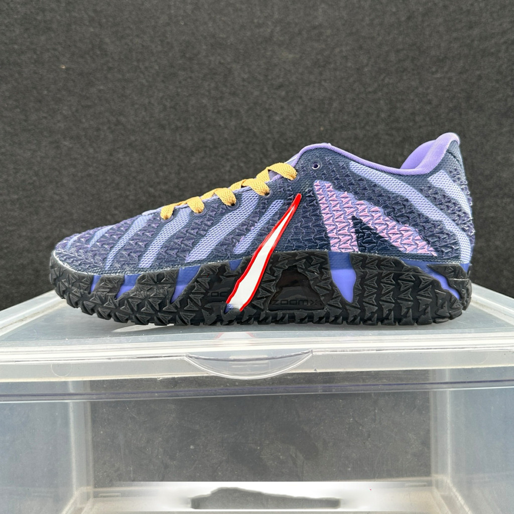 รองเท้าผ้าใบ JA3 Morante Signature กันลื่น และทนทาน