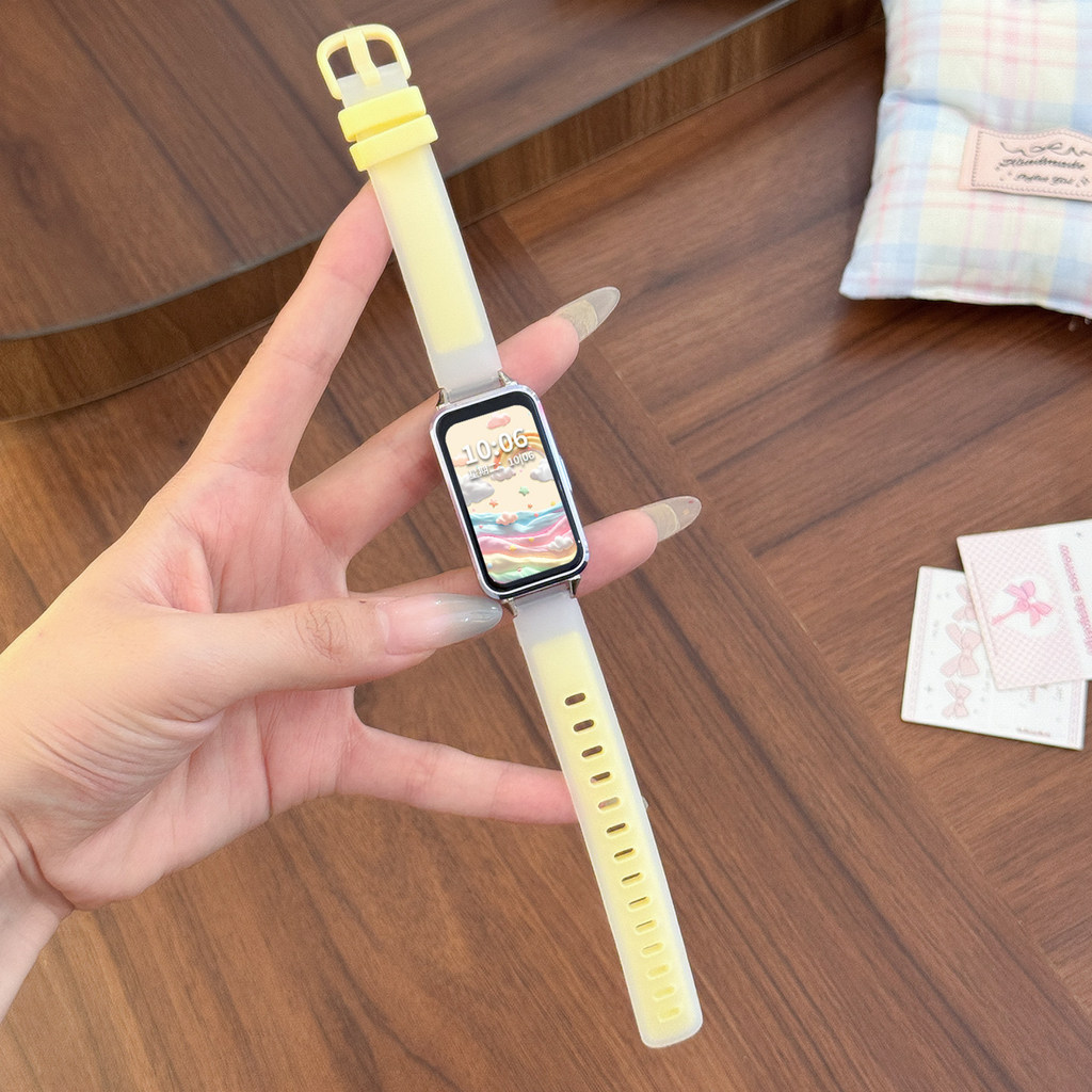 สายซิลิโคนใสสองสีสำหรับ Huawei Band 11 Band 11 Pro สายรัดข้อมือแบบนุ่ม อุปกรณ์เสริมสำหรับเปลี่ยนสายนาฬิกา Huawei Band 10 9 8 NFC