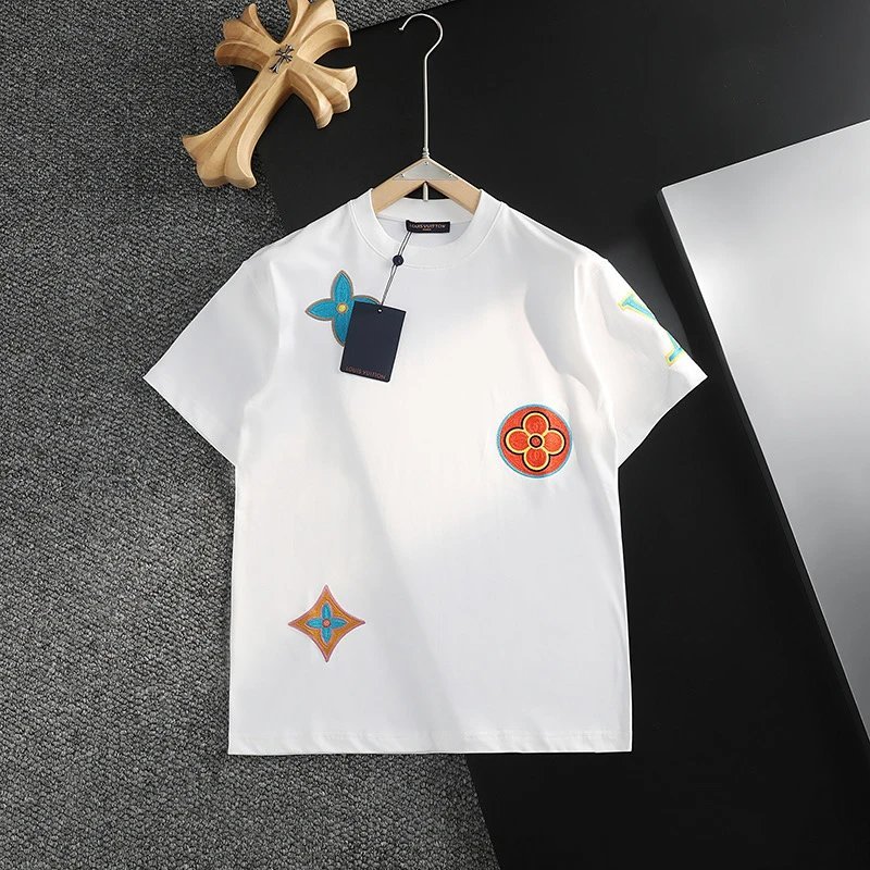 สุภาพสตรีผลิตภัณฑ์ oss ผ้าฝ้ายแท้แขนสั้น Four-Leaf Clover Bottoming หลวม T Fore Body Men v Slim-Fit 