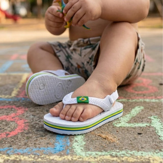 Sandália Infantil Bandeirinha de Conforto Imbatível: Ideal Para o Dia a Dia