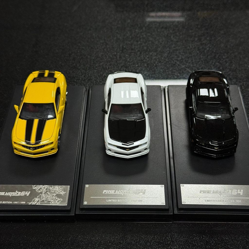 Ready Stock [งานละเอียด fw Chevrolet Bumblebee] 1: 64 Alloy Open Cover Model 1.ใหม่เอี่ยมที่ยังไม่ได