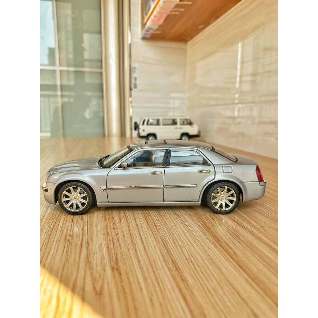 [พร้อมสต็อก] 1 18ไครสเลอร์300ครถรุ่น.ขายบรรจุภัณฑ์เดิมใหม่เอี่ยมผลิตโดยแม่น้ําแดงมอเตอร์แม็กซ์ 2005ร
