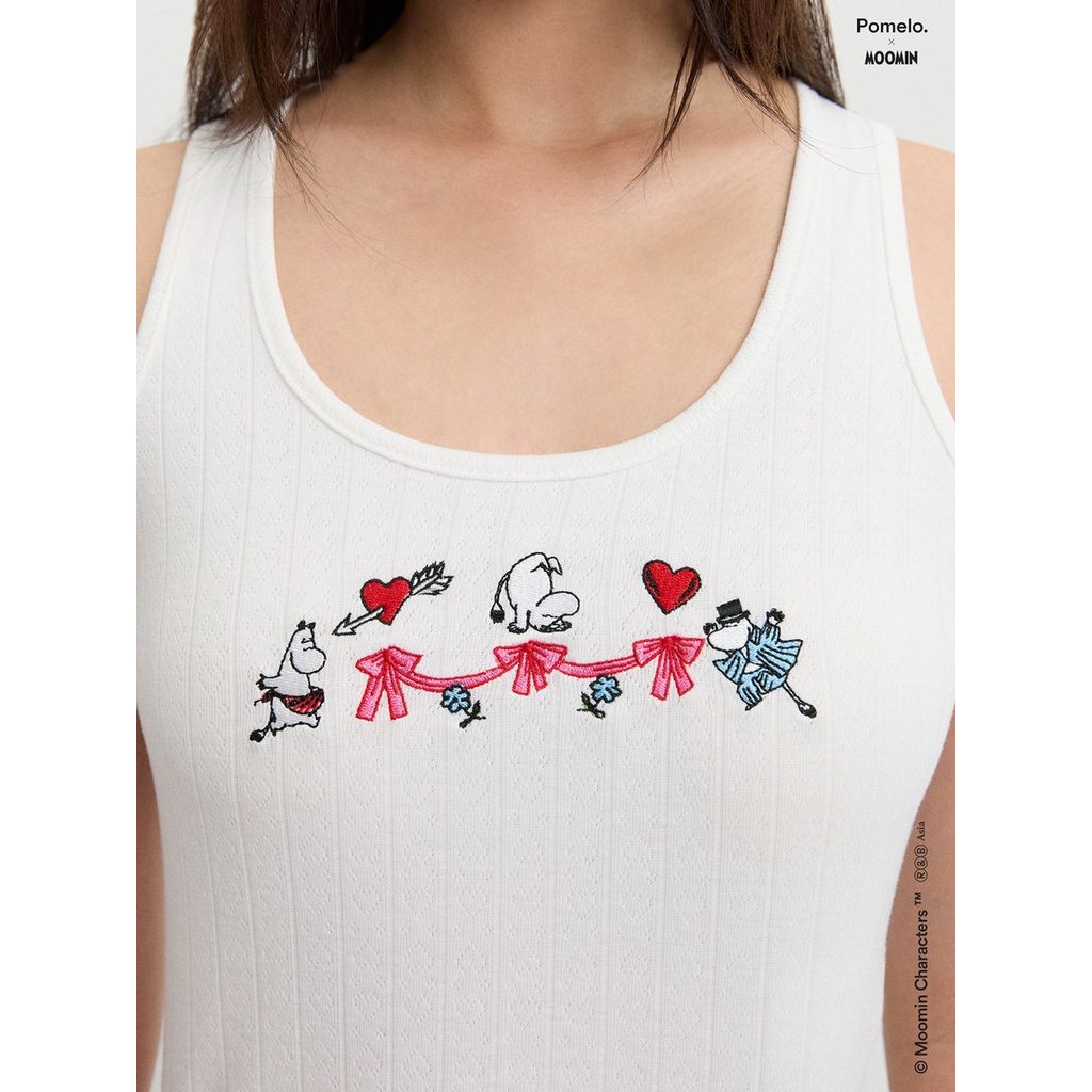 [Pomelo] Pomelo. x Moomin เสื้อแขนกุดปักลาย / Pomelo. x Moomin Embroidered Tank Top — صورة 3