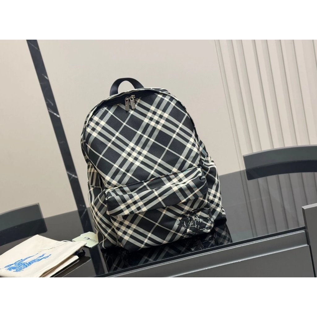 Burberry Burberry Burberry Bur กระเป๋าเป้สะพายหลังสไตล์ใหม่กระเป๋าเดินทางกระเป๋าเดินทางกระเป๋ายิม