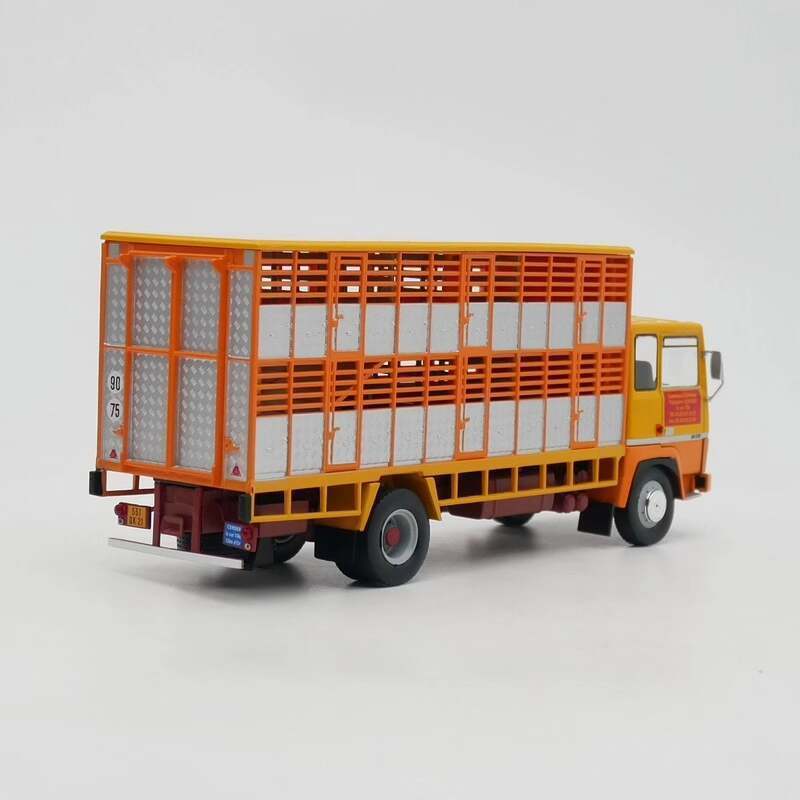 Ixo Berliet ixo Berliet GR320 V8 1/43 สี As Shot Blister