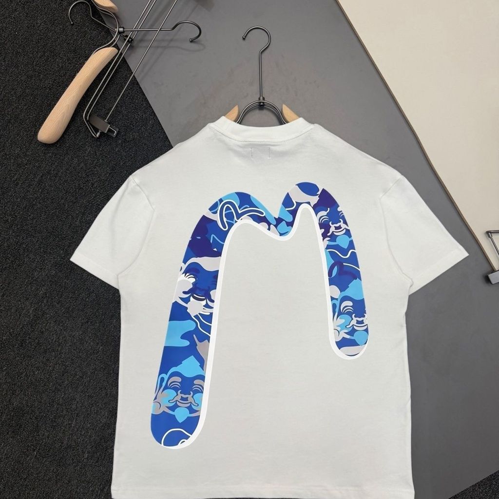 เสื้อยืดผู้ชายสไตล์Streetwearใหม่จากECU พิมพ์ลายBig M ทรงหลวมระบายอากาศดี คอเต่าแขนสั้น