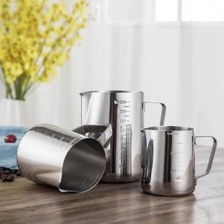【COD】ถ้วยตวงชงกาแฟสแตนเลสพิชเชอร์ตีฟองนม สีเงิน มีขนาด 350 มิลลิลิตร 600 มิลลิลิตร 1000 มิลลิลิตร เหยือกเทนมทำลาเต้ เหมา