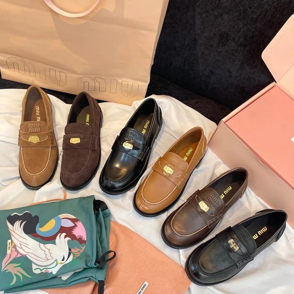 รองเท้าเหรียญ Fu Gold miumiu Old Damaged Battle