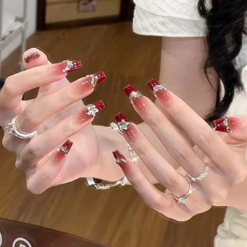 แผ่นติดแบบฝรั่งเศส 🍒 10 ชิ้น เล็บปลอม เล็บปลอมติด nail เล็บปลอมเจล งานแฮนด์เมด 🎨 ใช้ซ้ําได้ หลากหลายแบบให้เลือก
