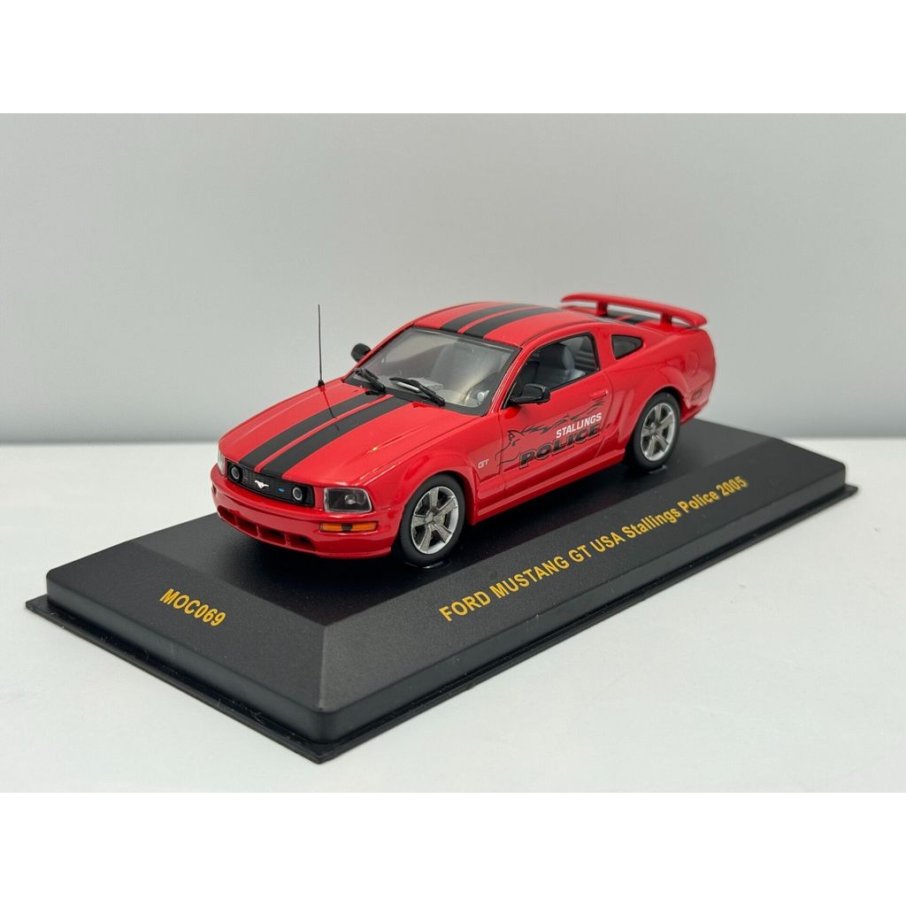 1: 43 ixo FORD MUSTANG FORD MUSTANG รถรุ่นรถตํารวจอเมริกันโลหะผสมแพ็คเดิมพร้อมผื่นสินค้ามือที่สองขาย