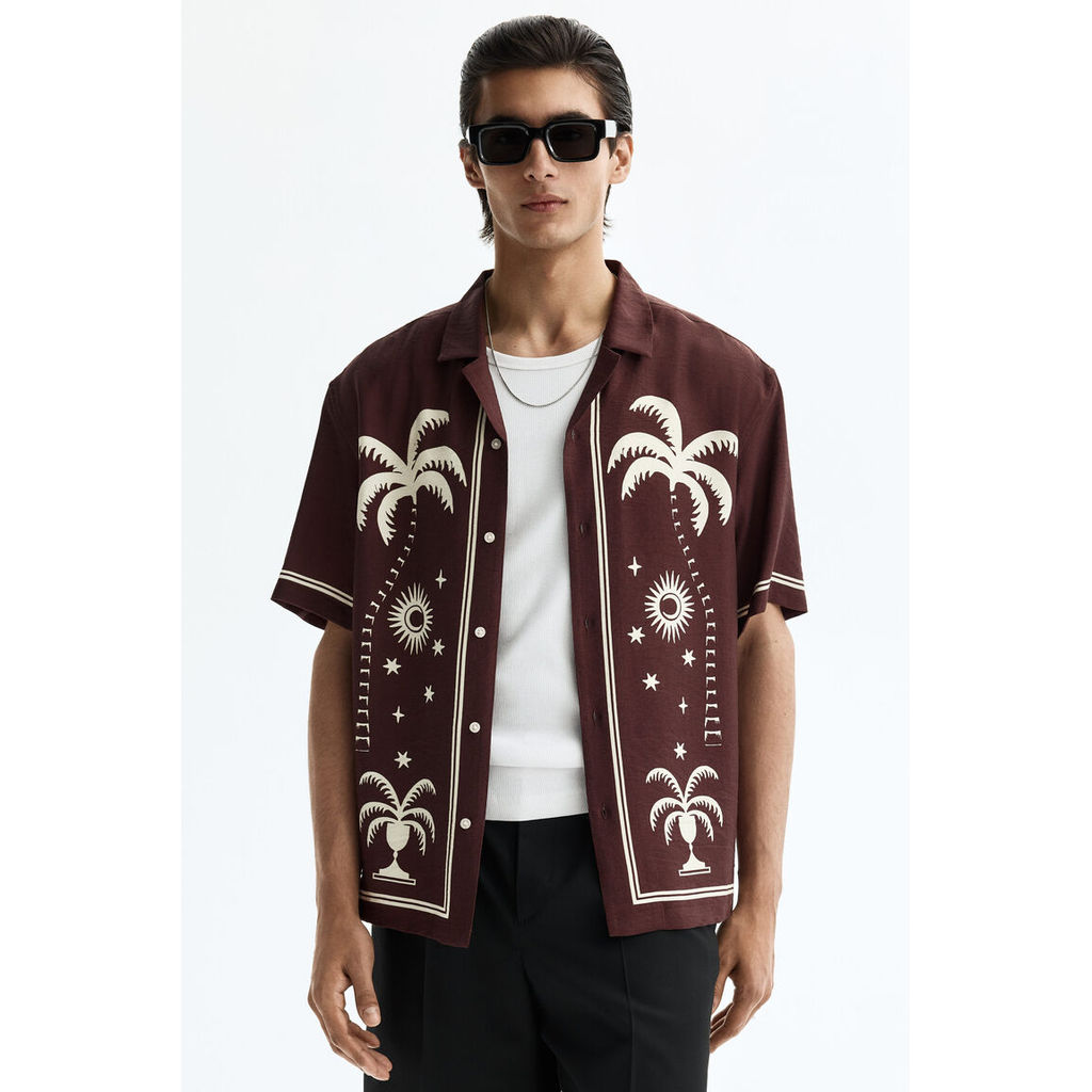 H&M(เอชแอนด์เอ็ม) เสื้อเชิ้ตรีสอร์ตพิมพ์ลายทรงสบาย ผู้ชาย 1325503_1