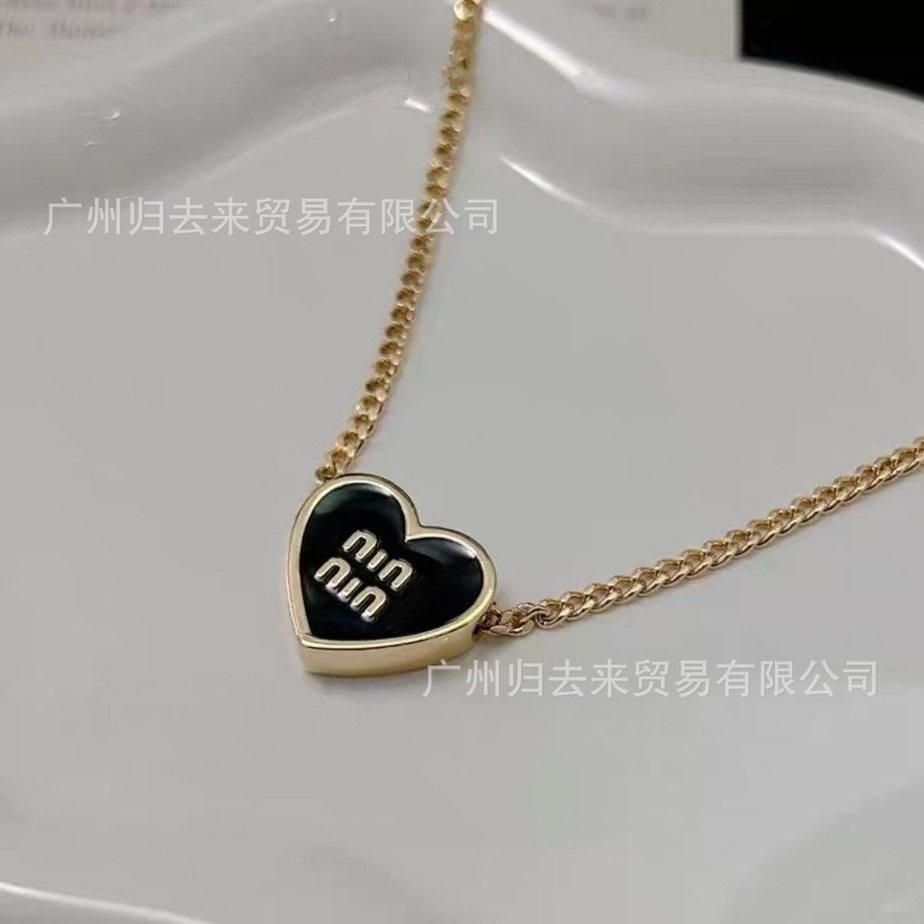1: 1 Original Label AAA + MIU Letter Love สร้อยคอเคลือบหญิง Sweet Niche Candy สี Clavicle Chain หญิง