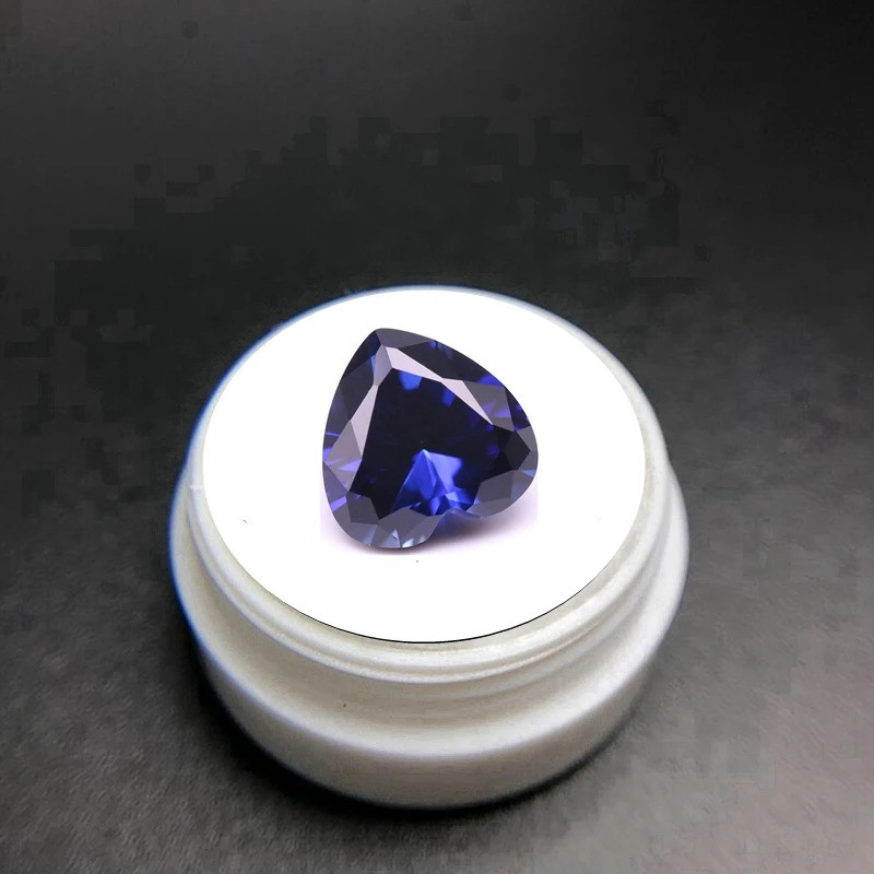 ธรรมชาติ Blue Sapphire รูปหัวใจ AAAA + 1212 มม. 6.0Ct ศรี-Lanka VVS อัญมณีหลวมสําหรับเครื่องประดับทํ