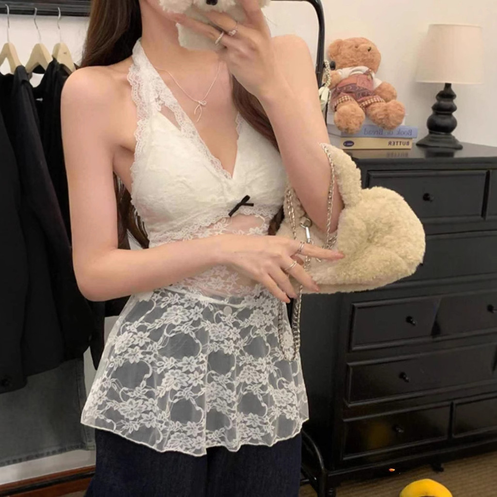 เชือกรัด bustier ลายลูกไม้สำหรับผู้หญิง มี push-up cups และ.bottom coverage พร้อมเสื้อลับใต้กระโปรง