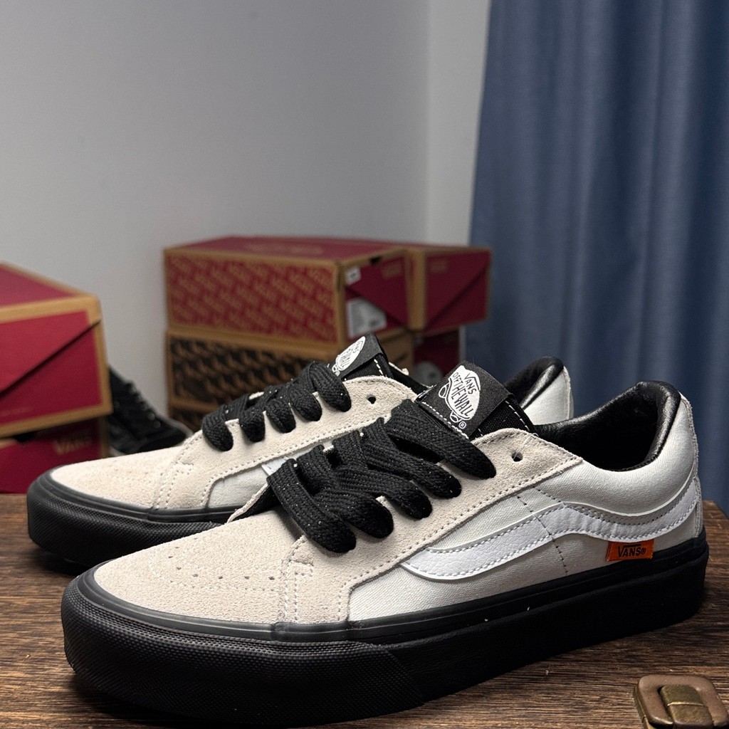 Vans Pro Rowan รองเท้าบอร์ดลําลองตัดต่ําสีขาวสีดํา