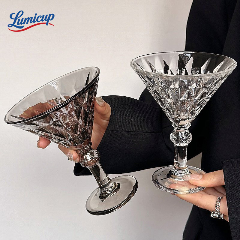 แก้วกระจก240ml รูปมาร์ตินีลายคริสตัล | แก้วดื่มเครื่องดื่มเย็น สไตล์อินสตา เหมาะของขวัญ ช่วงบ่ายชิล