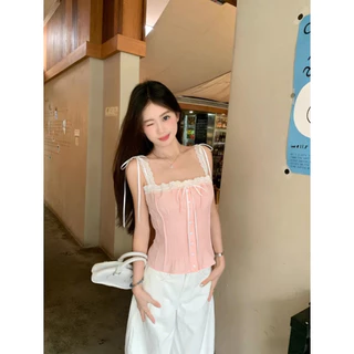 Jennie🍓พร้อมส่ง🎀เสื้อสายเดี่ยวผ้าลูกไม้ผสมผสานสไตล์สวยหรูเอวรัดสัดส่วนผูกโบว์สุดหรูสำหรับสตรี