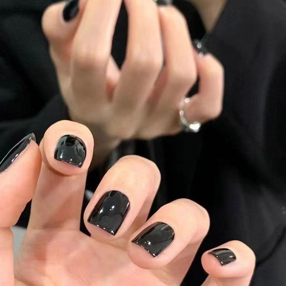 สีทึบยาทาเล็บเคลือบเงาความยาวปานกลางรูปไข่เคล็ดลับเล็บ Flattering สําหรับผิวยุติธรรม M7i3