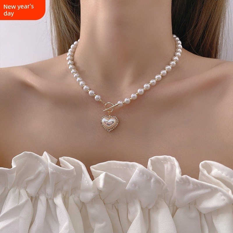 สร้อยคอ สร้อยคอยาว Niche Female Light Luxury Love Heart Design Pearl Necklace