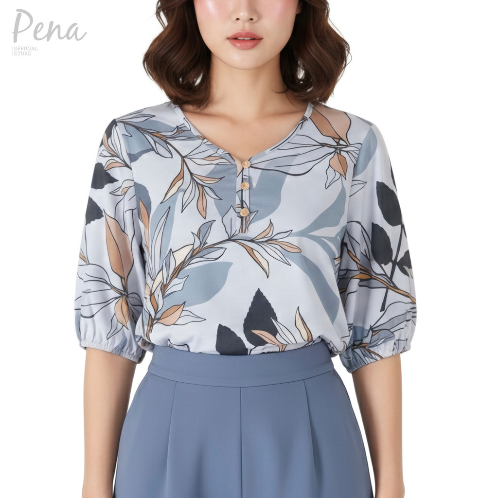 Pena house เสื้อยืดคอวี แต่งกระดุม ปลายแขนจั๊ม โทนสีสุภาพ  รุ่น PSTL122501