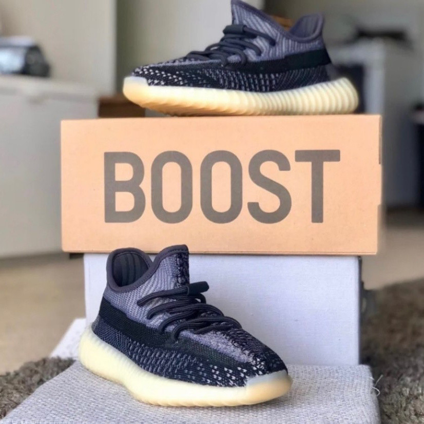 YZY Boost 350-V2 FZ5000 Carbon รองเท้าวิ่งสำหรับทั้งผู้ชายและผู้หญิง