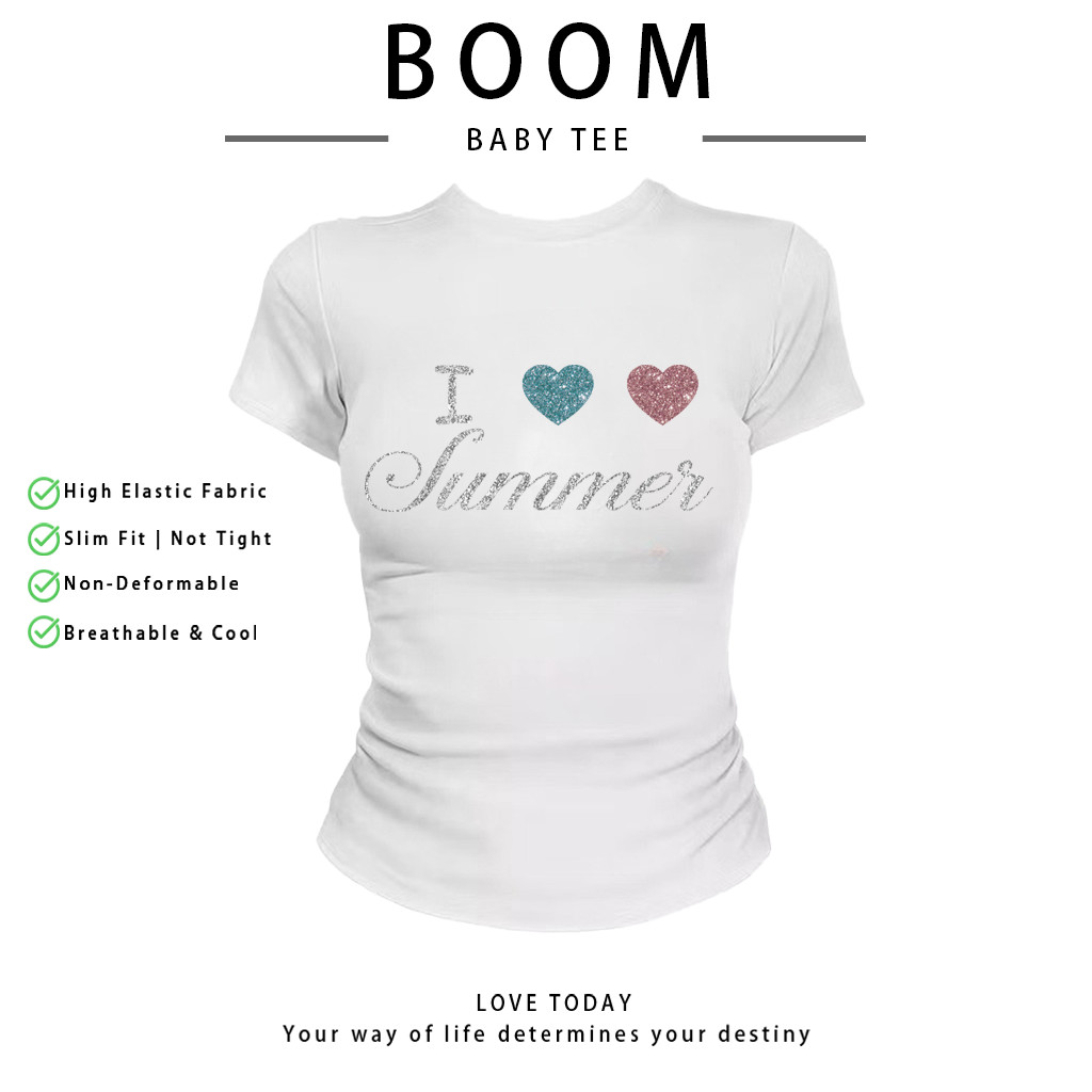 (COD ส่งจากไทย) BOOM | Baby Tee เรียบง่ายและมีสไตล์ Heart&Letter เสื้อยืดแขนสั้นลายกราฟฟิก/001