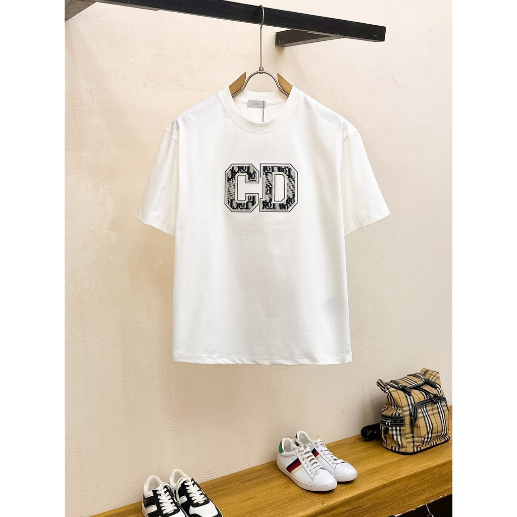 DIO * R2026 Star คลาสสิกรอบคอแขนสั้นเสื้อยืดผู้ชายผู้หญิงฤดูใบไม้ผลิฤดูใบไม้ร่วง High-End Contrast ส