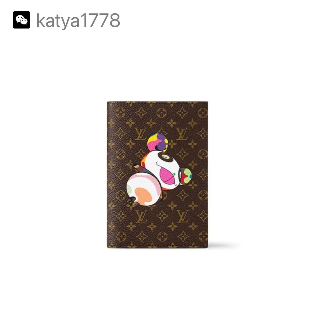 W7KQ [Gaoding] 2024TM Takashi Murakami Co-Branded Passport Holder M14164 Presbyopia 260304