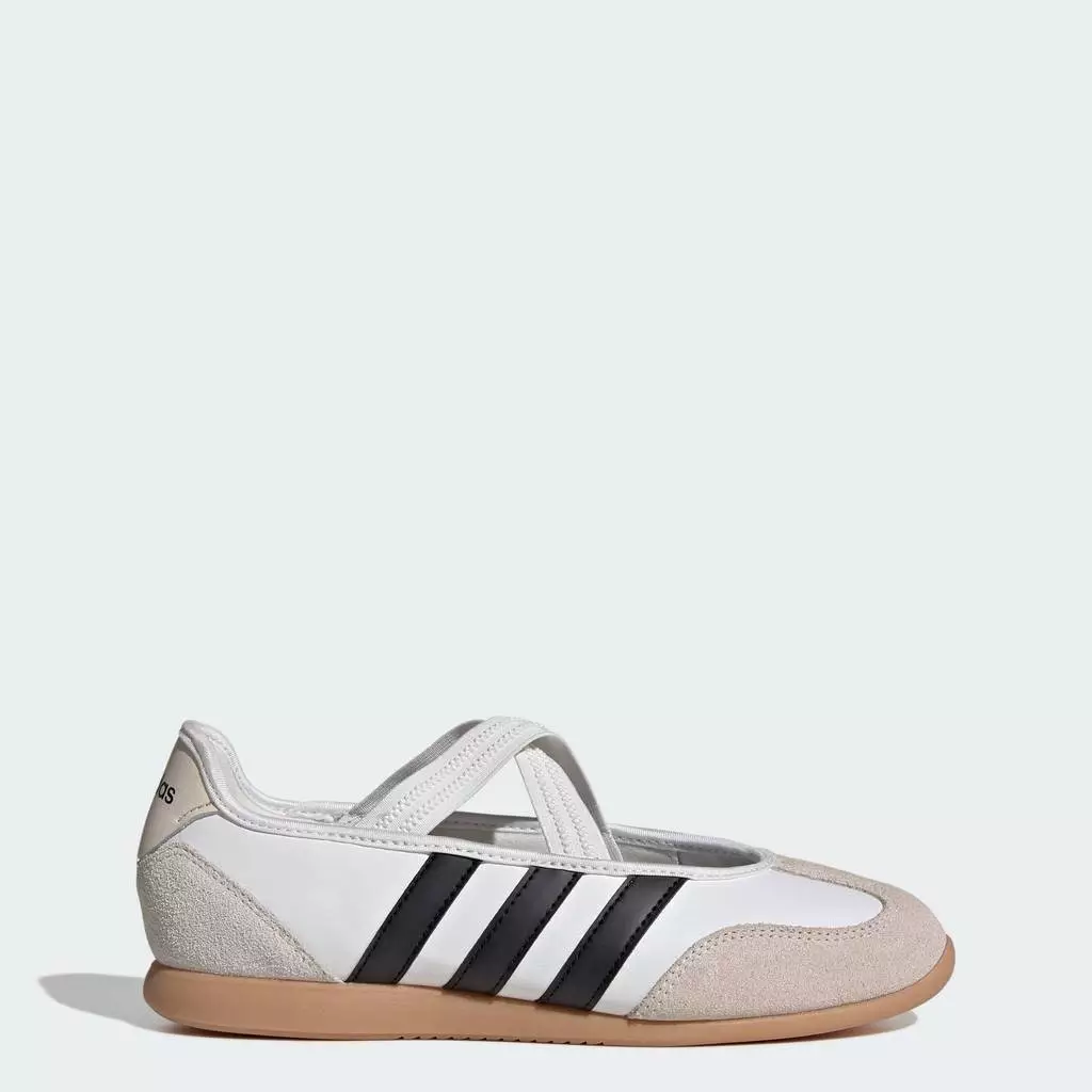 adidas ไลฟ์สไตล์ รองเท้า BARREDA MARY JANE ผู้หญิง สีขาว JQ2127