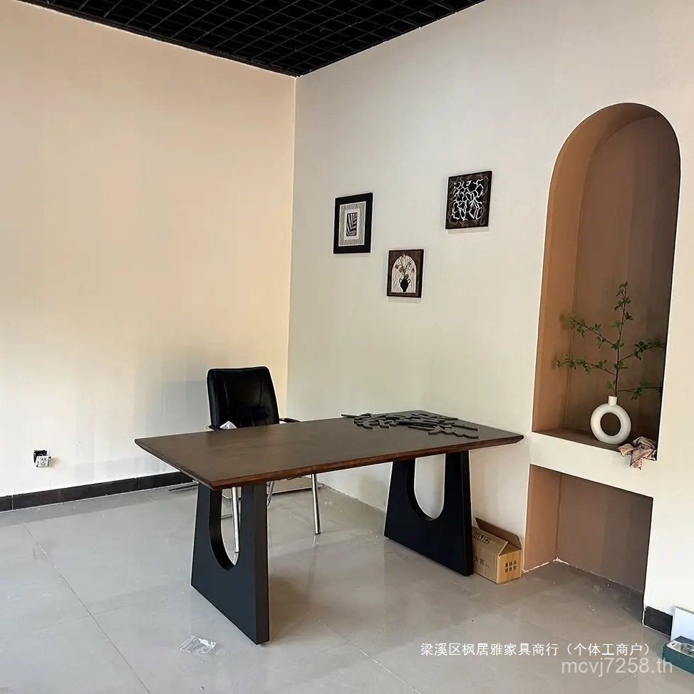 Log Conference โต๊ะรับประทานอาหารเก้าอี้ Growing Up ห้องนั่งเล่น Workbench วอลนัทโต๊ะรับประทานอาหารข