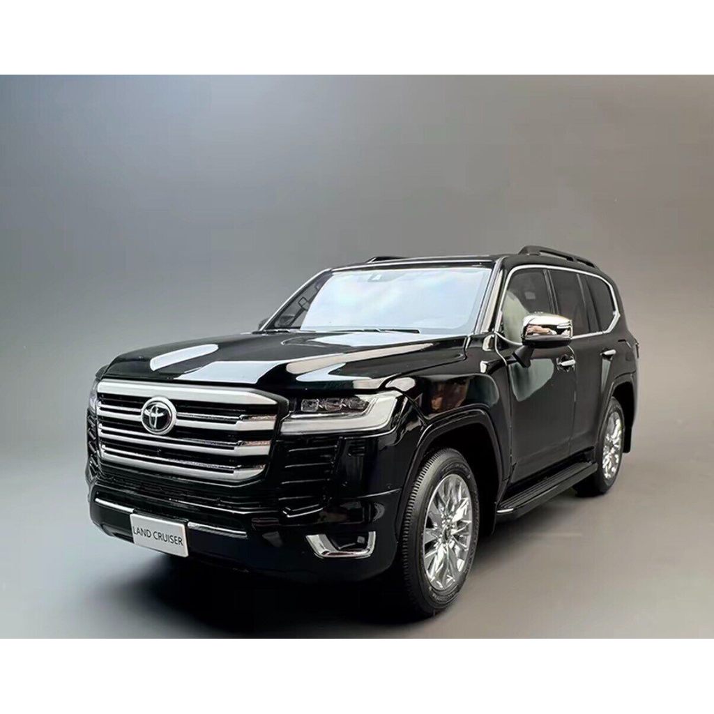 LCD 1: 18 Toyota Land Cruiser Land Cruiser LC300 ZX โมเดลรถโลหะผสมในการจัดส่ง