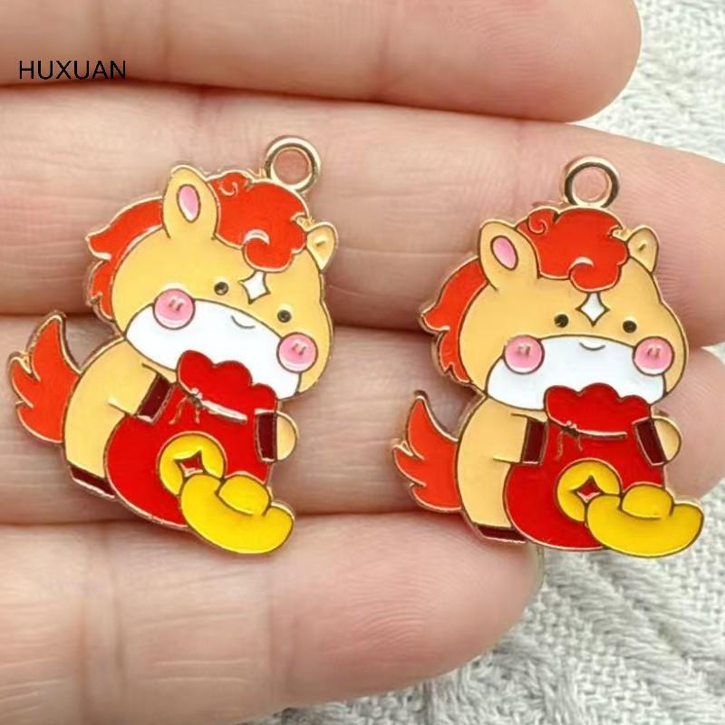 HUXUAN 10 ชิ้น/เซ็ตเคลือบการ์ตูนอะนิเมะ Horse Charms จี้ที่มีสีสันสําหรับ DIY สร้อยคอต่างหูเครื่องปร