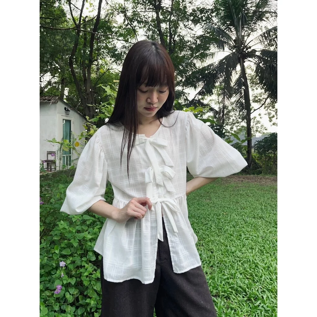 Miku เสื้อผูกโบว์หน้า แขนตุ๊กตา พลีทระบาย อก 38-40 ใส่ได้ทั้ง 2 ด้าน