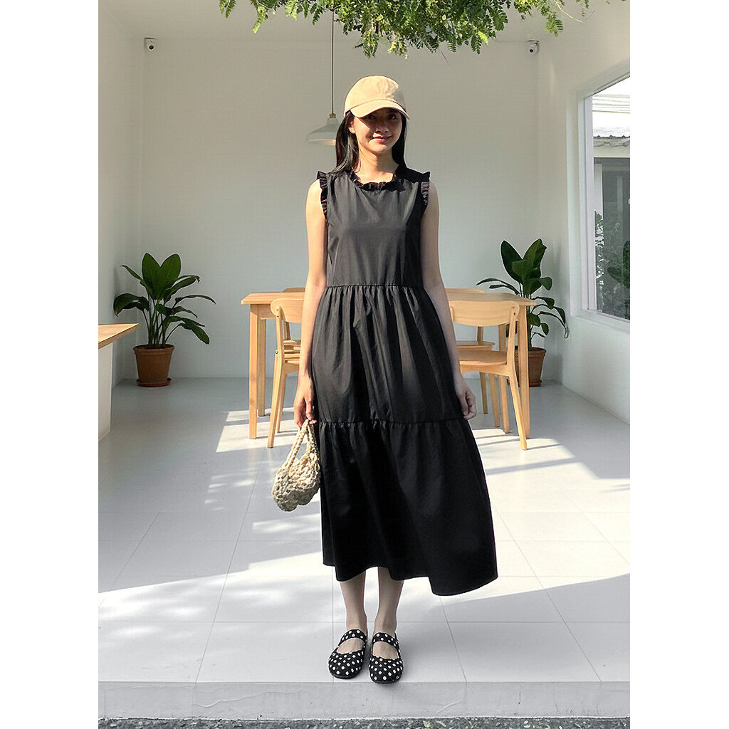 Teddy (065) เดรสน่ารัก มีกระเป๋า ลายตารางฟ้าขาว คอระบาย ชุดไปค่าแฟ ชุดไปทะเล by kissaway