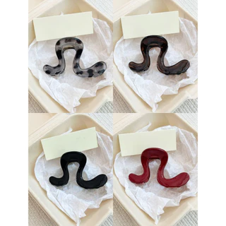 Vogue🌟พร้อมส่ง🌟 กิ๊บติดผมแฟชั่น ขนาดกลาง เรียบๆน่ารัก มีหลายลาย (VO-74)