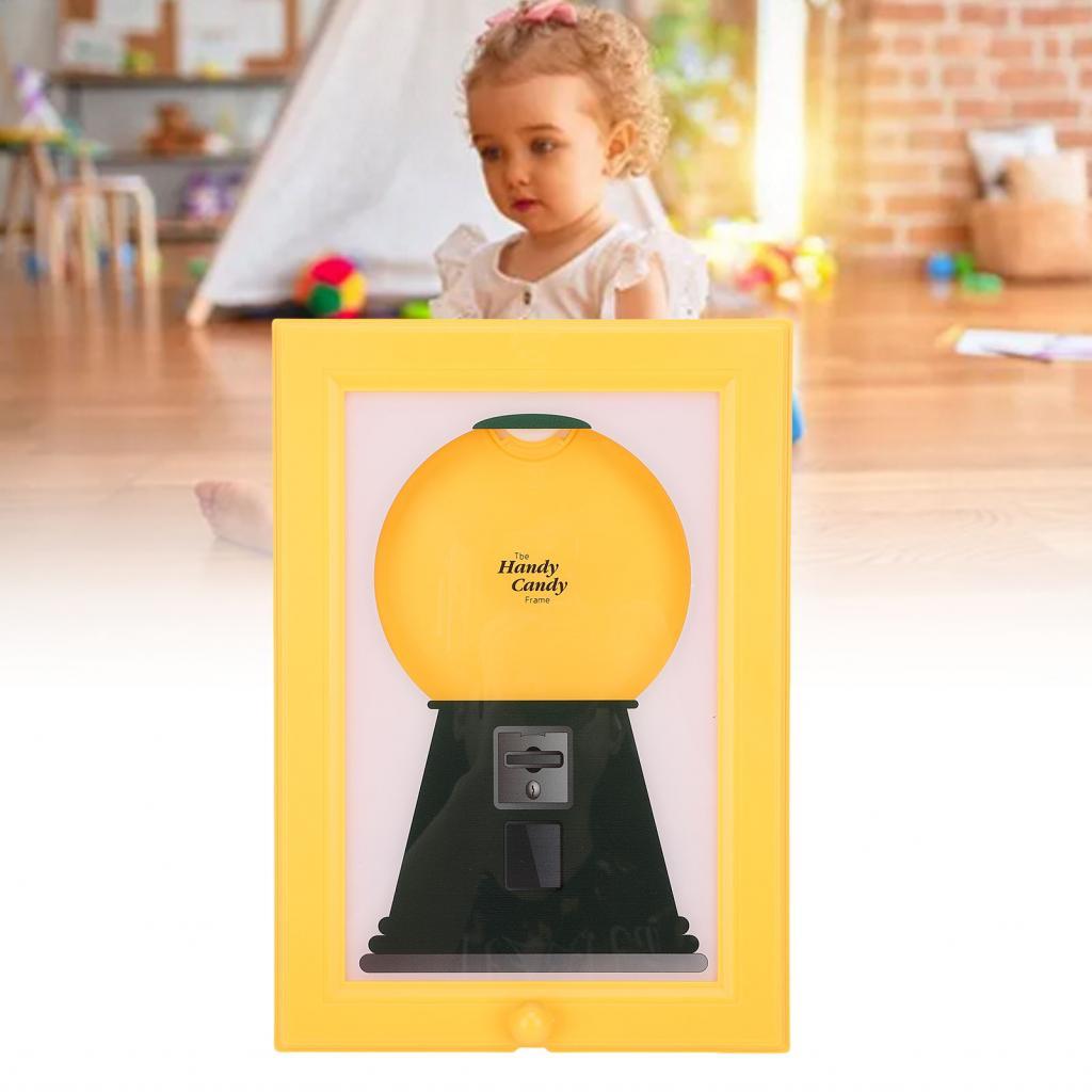 Fgstph Handy Candy Frame Gumball Machine ในภาพตู้ติดผนัง