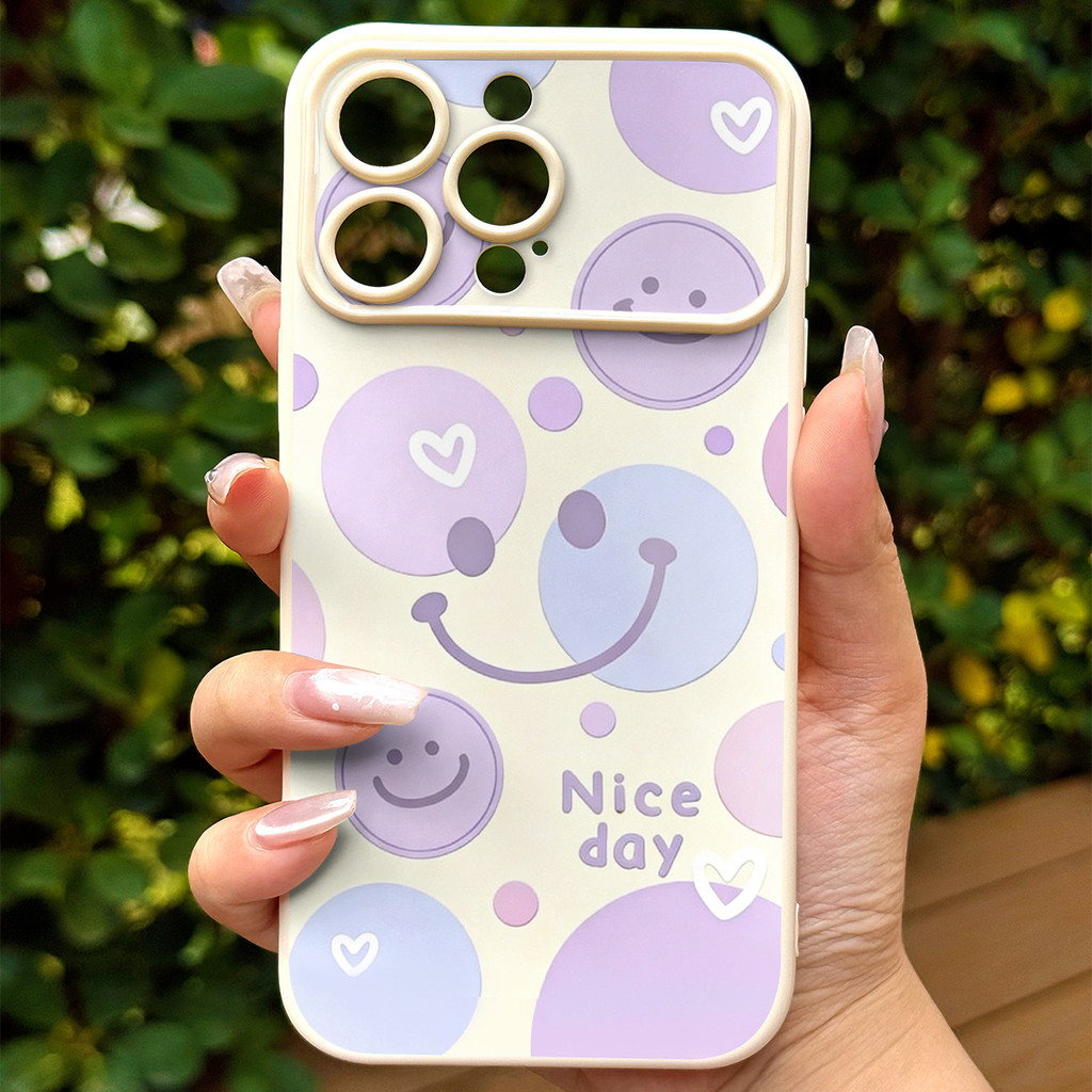 เคสโทรศัพท์ลายหน้ายิ้มสีม่วง สำหรับ iPhone 13 Pro/11/12 Pro Max/14/15/16/17 ปกป้องเลนส์คุณภาพสูง กันกระแทกและกันตก