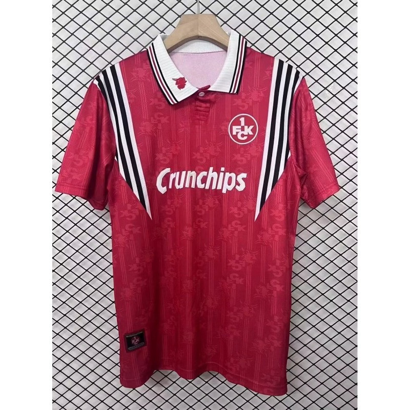 เสื้อฟุตบอลแขนสั้น KZ Slaughton Home สีแดง ดีไซน์เรโทร