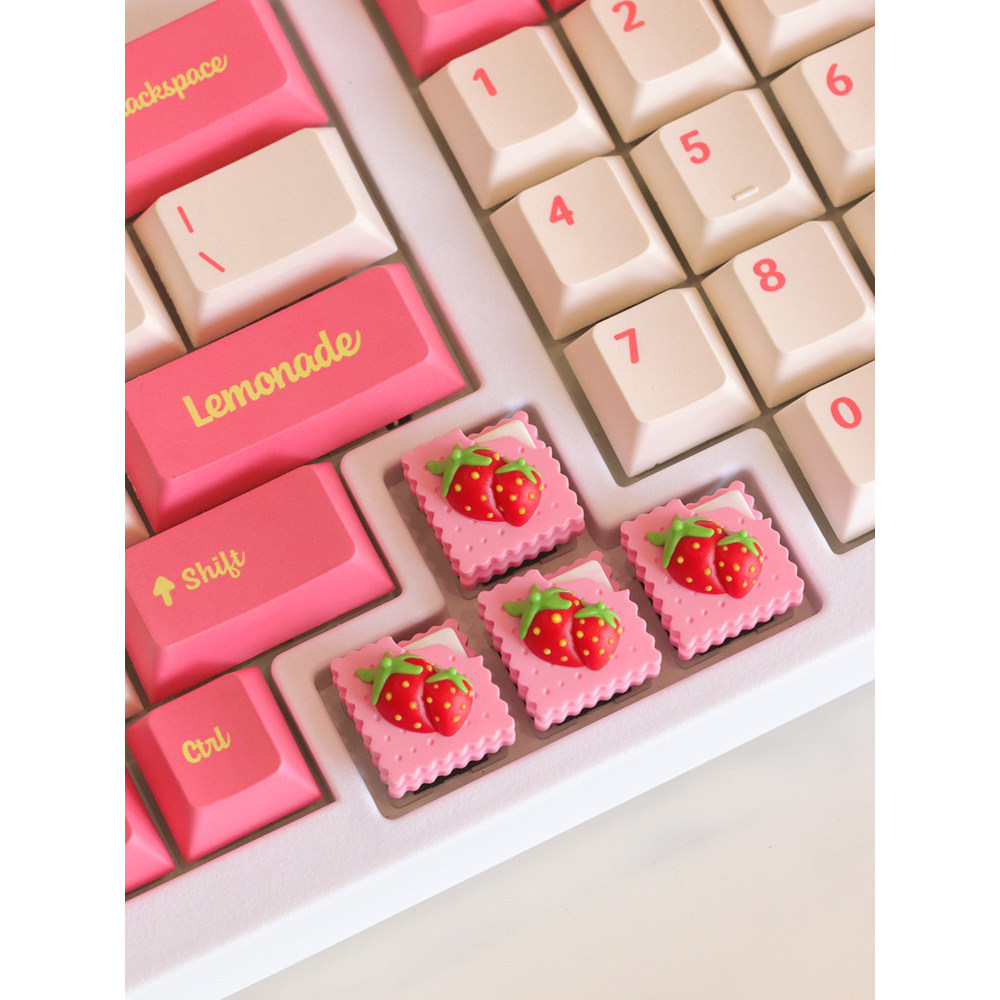 keycaps keycap anime Bean Calf Peripheral Strawberry Biscuit Keycap Gourmet ส่วนบุคคล Keycap ที่กําห