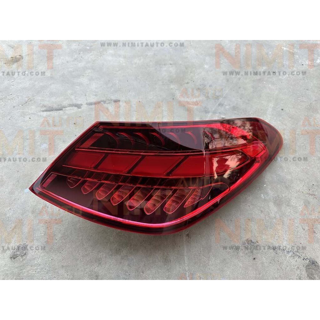 ไฟท้าย BENZ C-CLASS W206