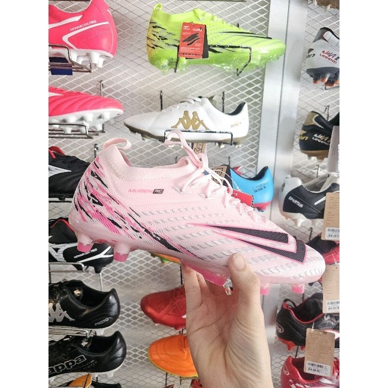 รองเท้าฟุตบอล​/สตั๊ด Wingz รุ่น Mugen/ Mugen pro