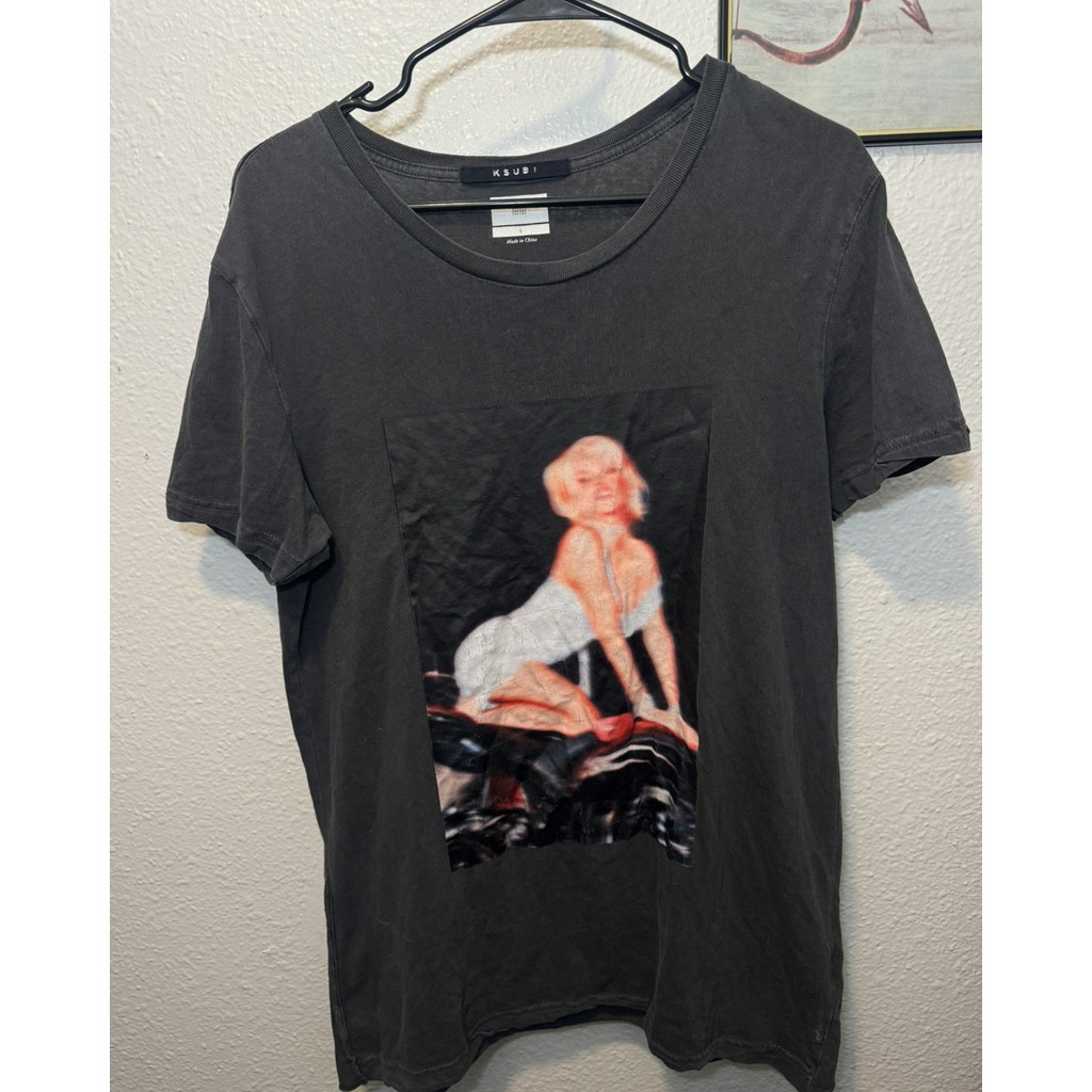 เสื้อยืด Ksubi Anna Nicole Smith Tribute ทำจากผ้าฝ้าย 100% พร้อมจำหน่าย
