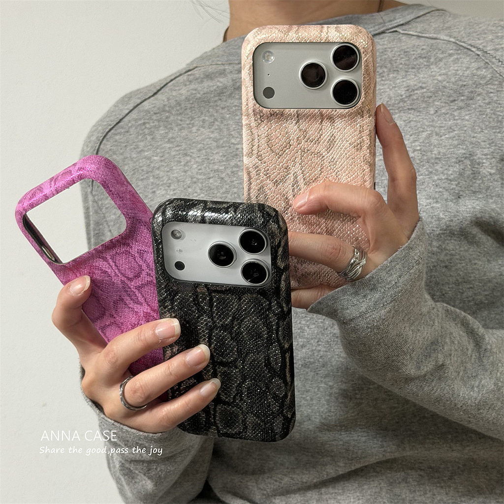 Inandlay Advanced Light Luxury Black Powder Hot Gold รูปแบบงูสําหรับ iPhone 17 Pro max 16 15 14 13