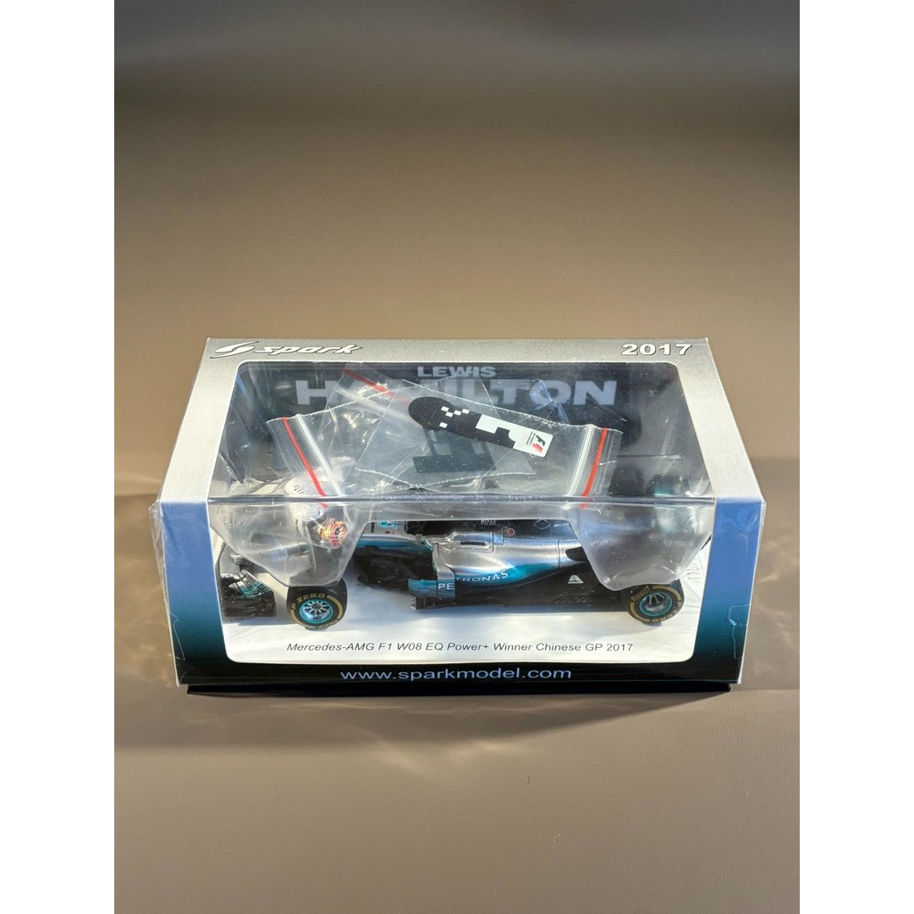 [spark] 1/43 Hamilton China Station Special Note 2017 F1 Model Fleet: Mercedes AMG W08 Shanghai Stat