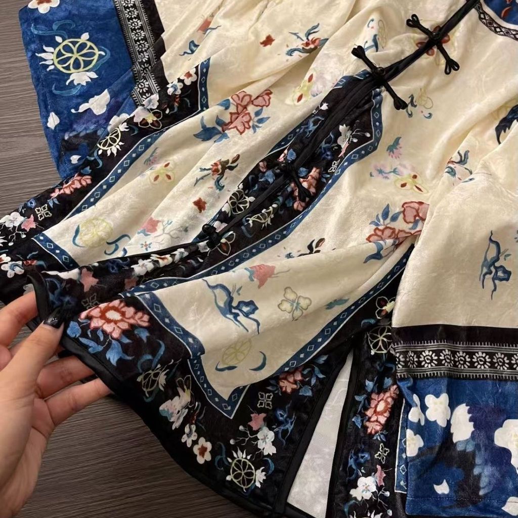 ชุดนอนผู้หญิงแบบจีนแขนยาว พิมพ์ลาย Jacquard Gold รูปที่ 5