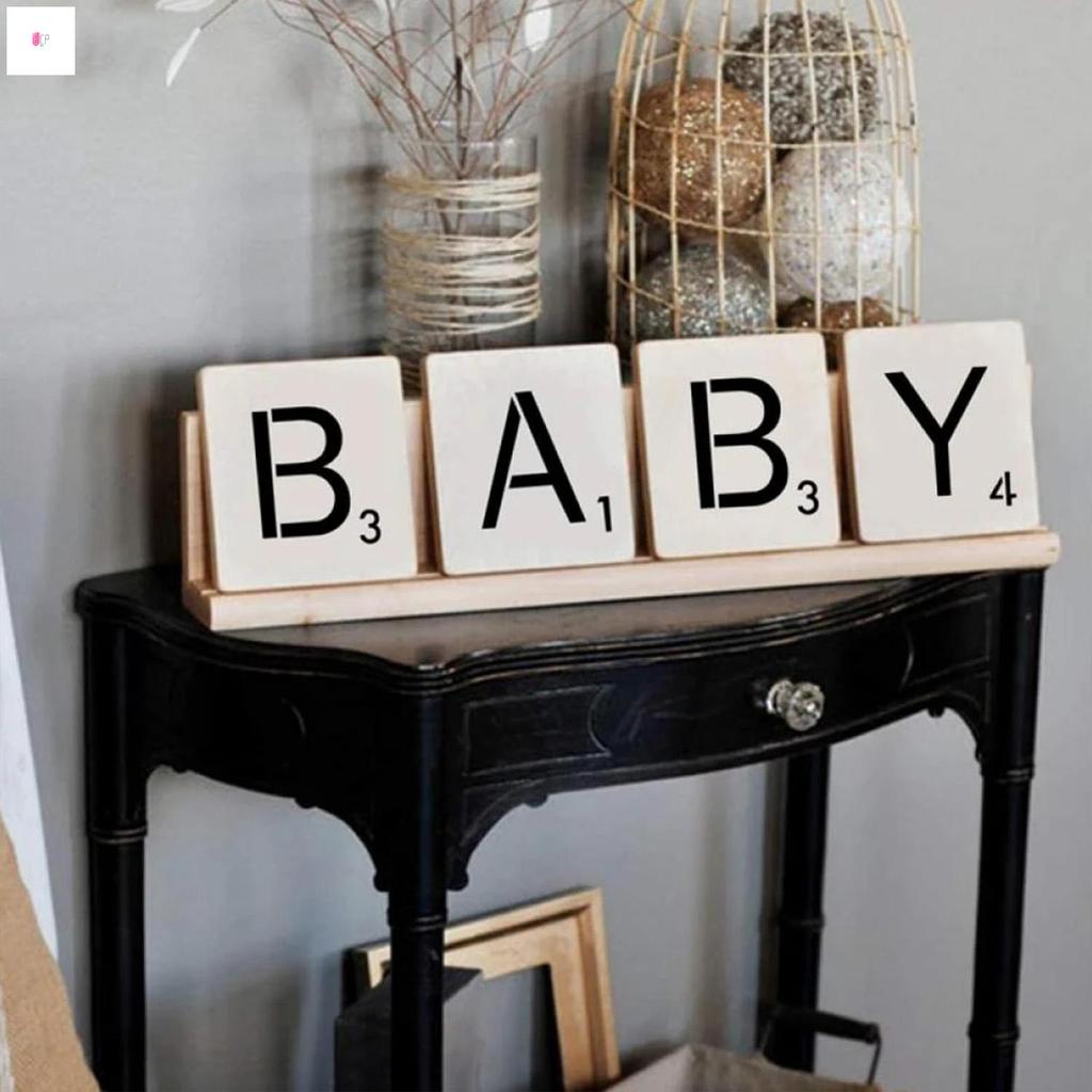 พลาสติก Scrabble Letter Stencils ตัวอักษรแม่แบบ Interlocking Stencil สําหรับภาพวาดบนผ้าผนังไม้