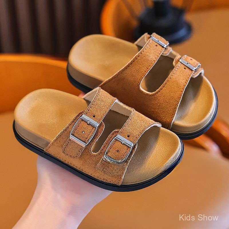 صندัลคล้องคอดีไซน์สำหรับเด็ก ทำจากหนังนุ่ม เหมาะสำหรับSSF sandals ทั้งชายหาดและสวมใส่ในชีวิตประจำวัน